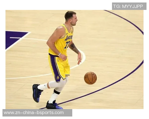 文森特解析与首发默契之道聚焦防守与组织为东契奇和里夫斯开辟空间