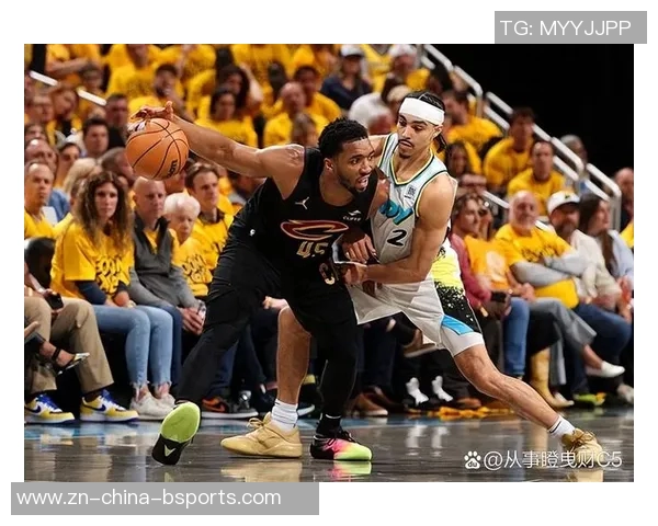 米切尔半场表现抢眼16分钟内高效贡献12分3板1助1断1帽 米切尔半场表现抢眼16分钟内高效贡献12分3板1助1断1帽