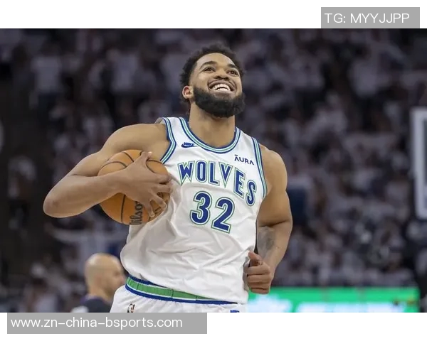 森林狼球迷热议拉拉维亚表现华子也在寻问12号球员身份