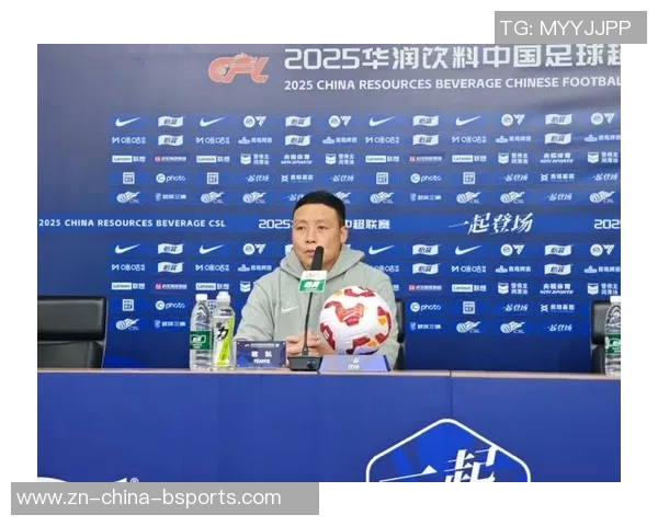 胡睿宝谈陈涛上任后训练强度提升热天气考验球队的拼搏精神与毅力 胡睿宝谈陈涛上任后训练强度提升热天气考验球队的拼搏精神与毅力