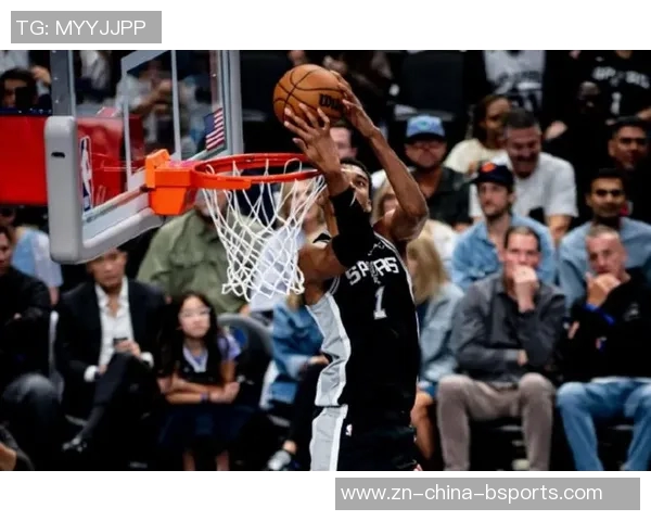 2米26控卫文班亚马展现全能球技助攻队友三分球精彩瞬间