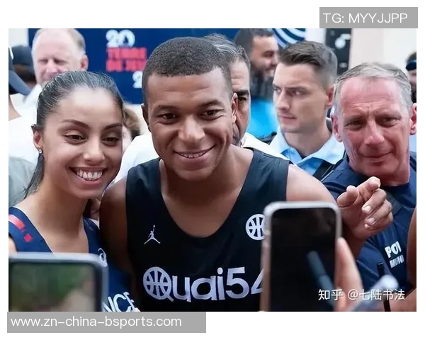 坎波斯阐述巴黎引援策略强调球商与团队精神的重要性 坎波斯阐述巴黎引援策略强调球商与团队精神的重要性