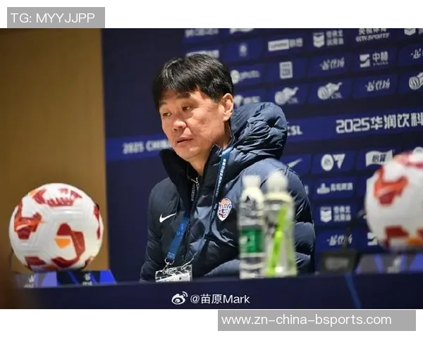 李霄鹏呼吁球迷宽容:主场被喊下课是常态应理解教练艰辛 李霄鹏呼吁球迷宽容:主场被喊下课是常态应理解教练艰辛